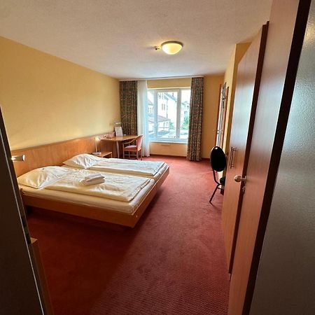 Gasthaus - Hotel Neue Post Meitingen Ngoại thất bức ảnh